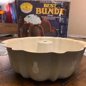 Vintage Bundt pan